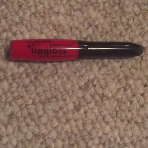 A red la colors lip gloss